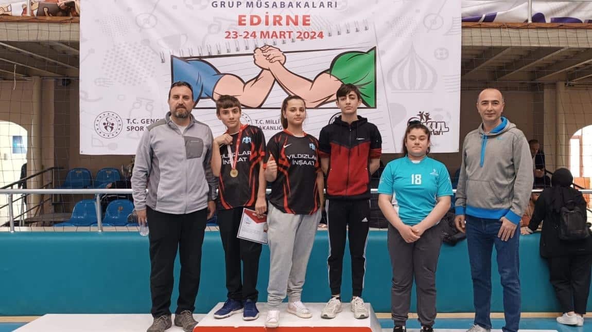 Edirne'de yapılan Marmara Bölgesi Bilek Güreşi Şampiyonası'nda dereceye girerek Bilek Güreşi Türkiye Şampiyonası'na gitmeye hak kazandık.